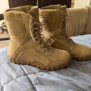 Official Rocky S2V. Military boots, NEW. Special Ops Coyote. Made in the USA